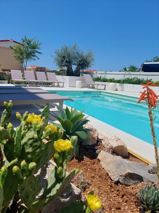 Villa Cala, Hotel Rooms&Apartments Novalja Exterior photo